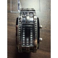 Часы электронные редкие на ходу