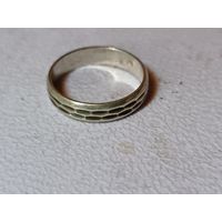 С рубля без мц. колечко номер 2. 925пр. диам 1.7см.