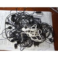 Наушники к телефонам разных марок . 10 шт .