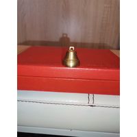 Миниатюрный латунный колокольчик, высота 2.5 см., рабочий.