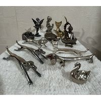 Фигурки Статуэтки из Металла Конь Кот Лебедь Собака Лев Подсвечник Путти Рюмки Стопки Панно Девушка Портсигар Пепельница Шкатулки Колокольчик