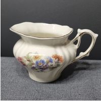 Антикварный  фарфоровый молочник с цветочным декором от Schwarzenhammer Bavaria.