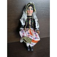Кукла в национальном костюме