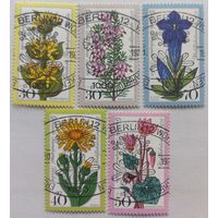ФРГ. 1975г. Цветы альпийских лугов.