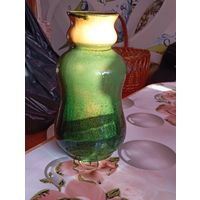 Старинный керамический кувшин .