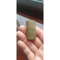 Зажигалка бензиновая.