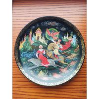 Тарелка Палех Лфз "Царевна Елена и Иван"