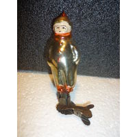 Ёлочная игрушка-прищепка МАЛЬЧИК в костюме клоуна. СССР. Амальгама