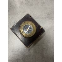 Компас винтажный Европа старый рабочий