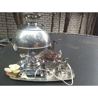 Самовар , поднос, подстаканники.Состояние нового!