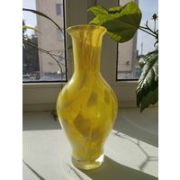 Ваза Лимонница (высота 25 см), сульфидные стекло. СССР