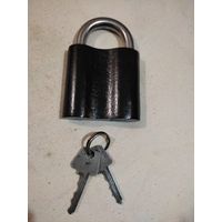 Замок навесной СССР, 2 ключа, чугунный корпус. См. описание.