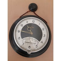 Часы настенные Маяк (с барометром и термометром). СССР