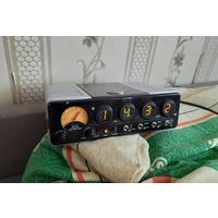 Радио-часы-будильник, оригинальный аппарат.