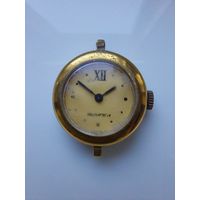 Часы вымпел на ходу.С рубля.