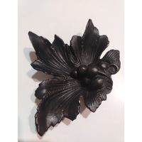 Пепельница "Лист смородины". Касли 1992. Чугун