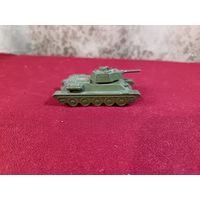 С рубля без мц. моделька танка  т-34. 9х4х3.5см.