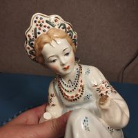 Фарфаровая статуэтка хозяйка медной горы Под реставрацию с 25 р. три дня