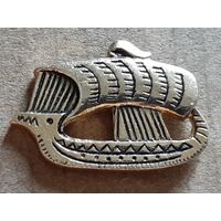 Корабль.
