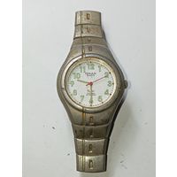 Кварцевые часы OMAX .