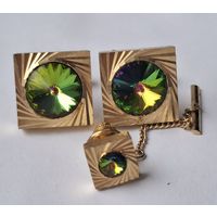 Запонки и зажим для галстука. Риволи, арбузное стекло. 80-е, Чехословакия