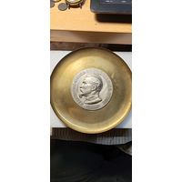 Настенная латунная тарелка с изображением Ф. Э. ДЗЕРЖИНСКОГО.