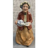 Фарфоровая статуэтка Royal Doulton Teatime Время чая. Высота 20 см.