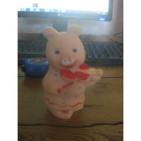 Резиновая игрушка свинка со скрипкой СССР