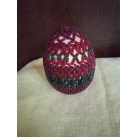 Яйцо пасхальное,украшенное бисером