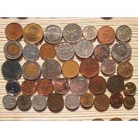 290 иностранных монет без повторов