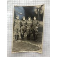 Армейское фото.
