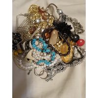 Лот бижутерии