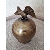 Орел на шаре  Франция