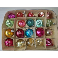 Елочные игрушки - шары - 20 штук