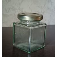 Стеклянная баночка