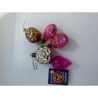 Лот елочных игрушек.