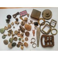 Пломбы, пряжки, пуговицы и др. находки