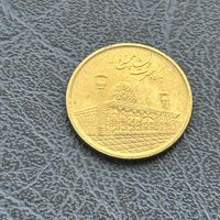 1000 риалов Иран, 2014 (1393) год Мавзолей Шах-Черах в Ширазе