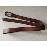 Ремень брючный кожаный СССР. Длина 120 см (с пряжкой), ширина 2,5 см. Кожа мягкая.
