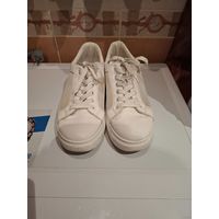 Кроссовки женские 38 размер