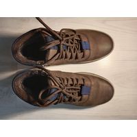 Ботинки подростковые зимние. Новые. 38 размер.