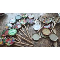 Самодельные музыкальные инструменты). Отличный звук. Нужен ремонт некоторых. 12 штук целых. 8 палочек и 15 крышек нуждаются в склейке. Получится 20 шумелок. Палочки специальные покупала, безопасны для