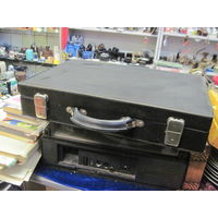 Дипломат советский с ключиками.