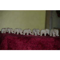 Статуэтки " 7 слоников "  (  камень )