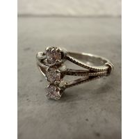 Кольцо СЕРЕБРО 925 пр. (18).  Распродажа коллекции!!!