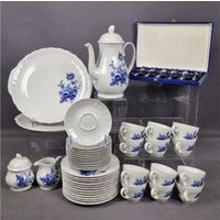 Сервиз 52 предмета.