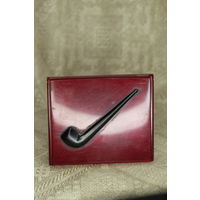 Красивая табакерка из красного оргстекла