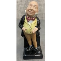 Фарфоровая статуэтка Royal Dolton мистер Микобер из романа Чарльза Диккенса "Дэвид Копперфильд". Англия. Высота 10 см