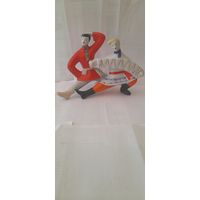 СТАТУЭТКА ПЛЯСУНЫ С ГОРМОШКОЙ ВРЕМЕН СССР.