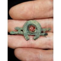 Интересная старинная брошька ,с рубля